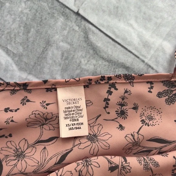 Victoria’s Secret sleepwear lace satin lingerie gown size XS - Picture 7 of 14